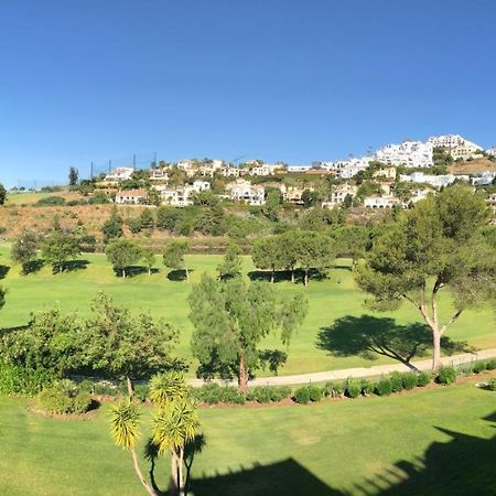 Penthouse Los Arqueros Golf Бенахавис Экстерьер фото
