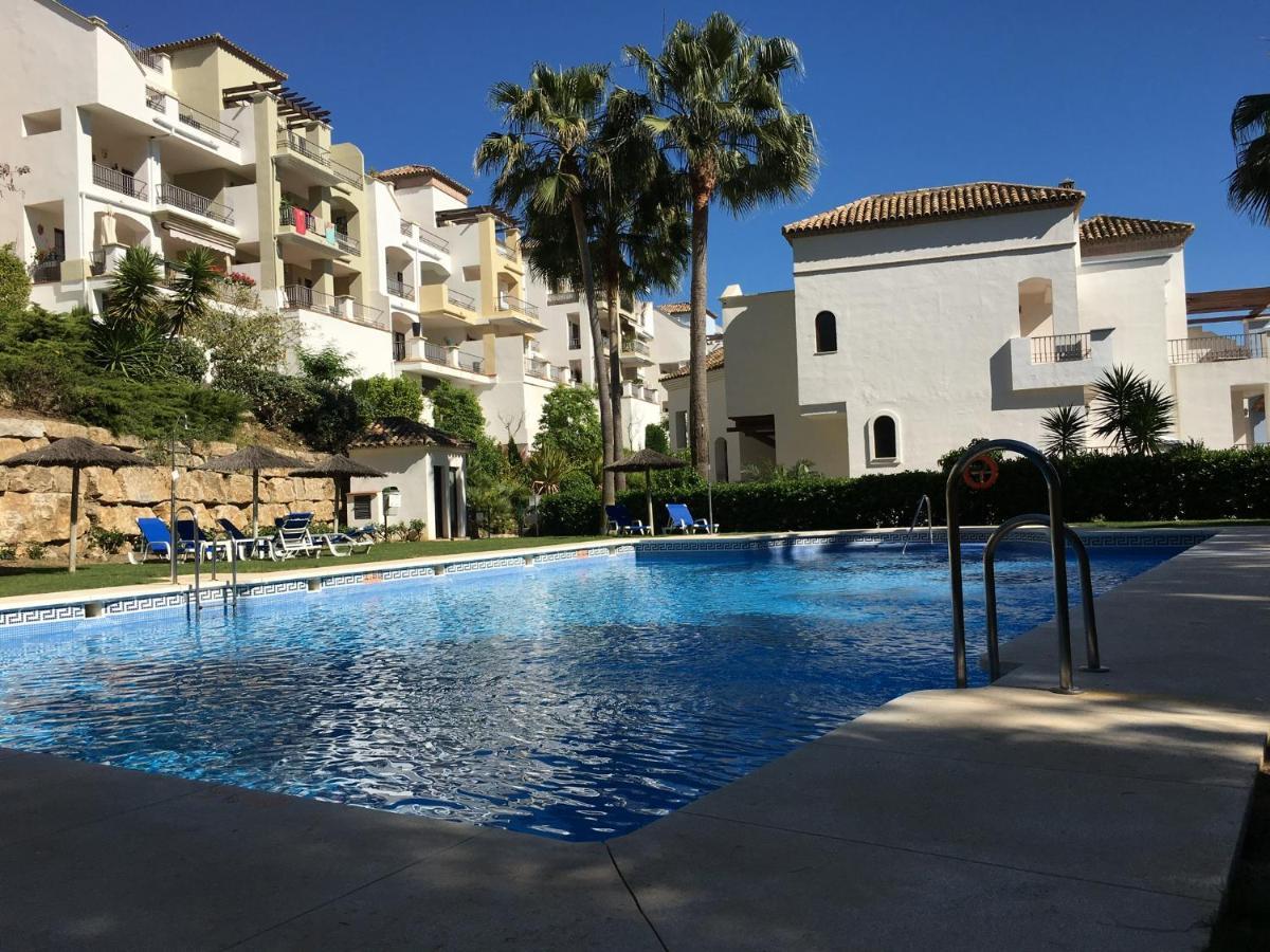 Penthouse Los Arqueros Golf Бенахавис Экстерьер фото