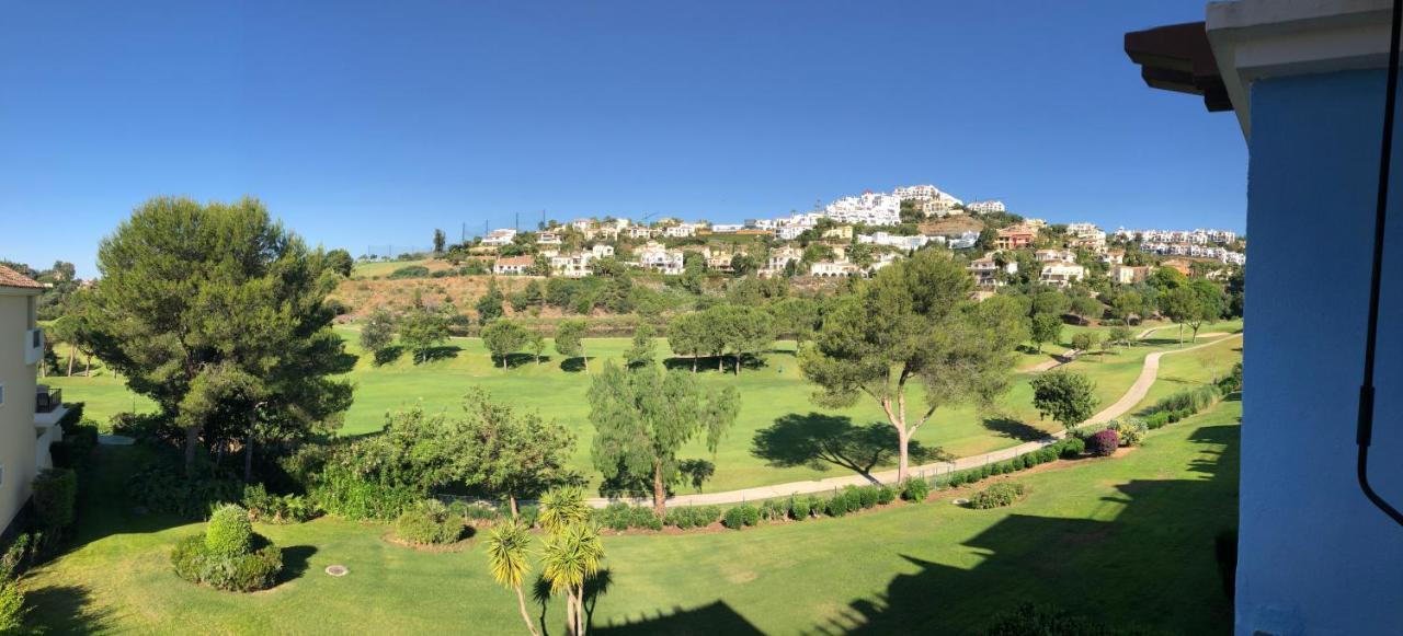 Penthouse Los Arqueros Golf Бенахавис Экстерьер фото