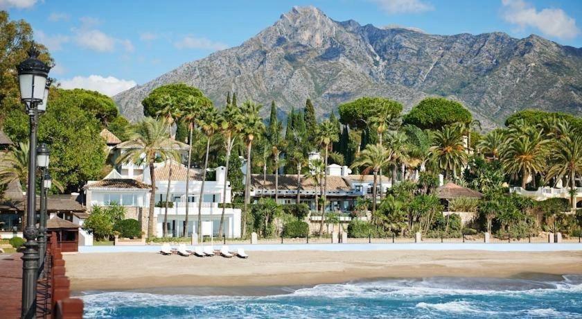 Penthouse Los Arqueros Golf Бенахавис Экстерьер фото